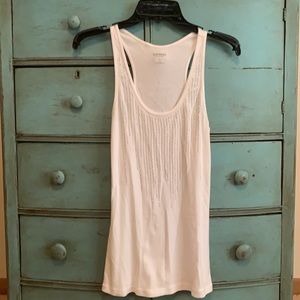 Express woman’s tank top.